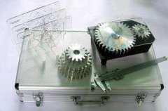 电工新手艺利用理论练习平台，电工讲授练习拆卸(图1)